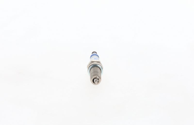 Świeca zapłonowa BOSCH 0 242 135 588