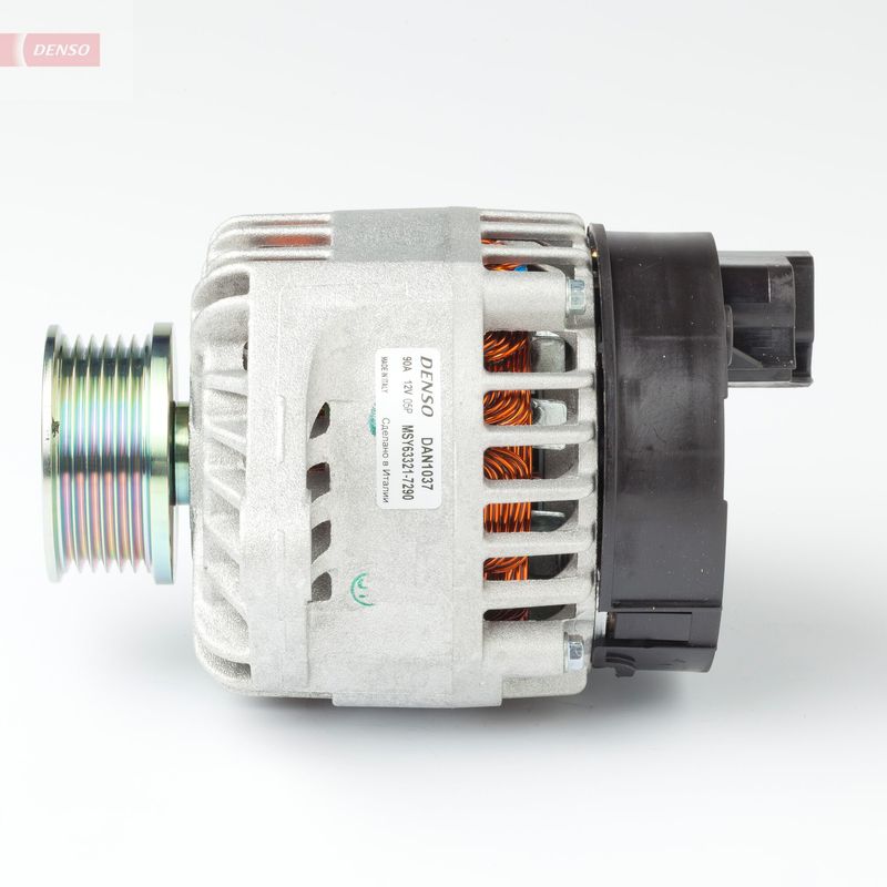Alternator DENSO DAN1037